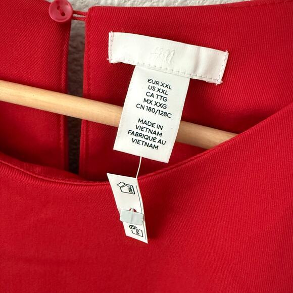 H&M | NWT Red Mini Dress Short Sleeve Gold Shoulder Buttons Shift | Size XXL - Picture 2 of 7